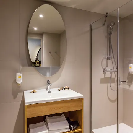 Adagio Access La Defense Aparthotel