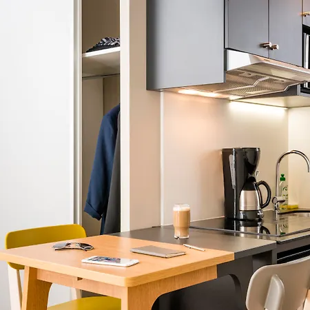 Adagio Access La Defense 3*