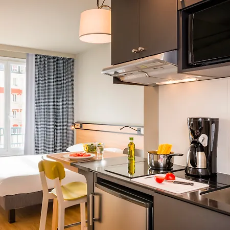 Adagio Access La Defense Апарт-отель
