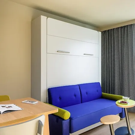 Adagio Access La Defense 3*