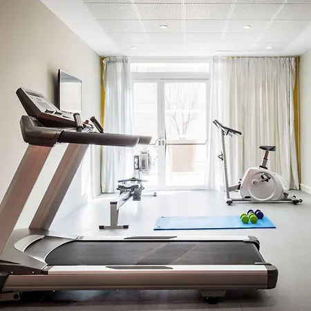 Adagio Access La Defense 3*