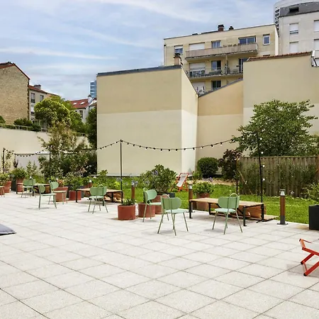 Adagio Access La Defense 3*