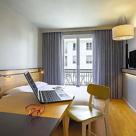 Adagio Access La Defense Aparthotel