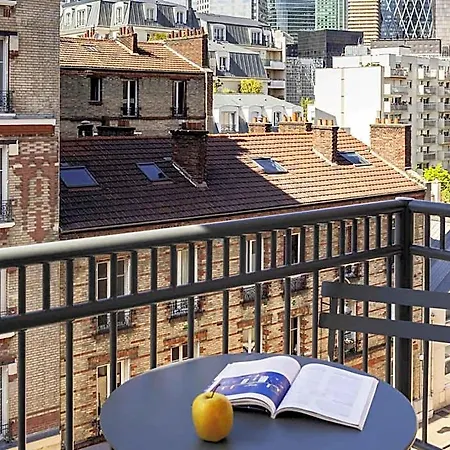 Adagio Access La Defense Aparthotel 3*