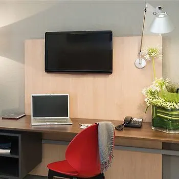 Adagio Access La Defense 3*